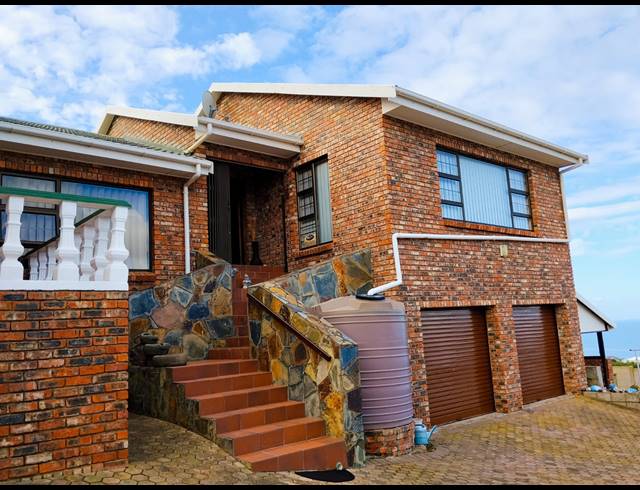 3 BEDROOM HOUSE FOR SALE IN DANA BAY